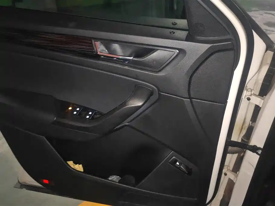 Kodiaq Facelift TSI330 5-seat 2 WD Luxury Enjoyment