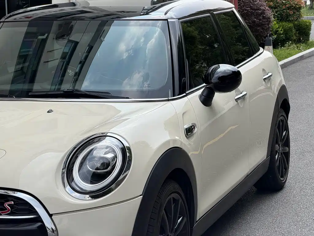 MINI 2.0 T COOPER S Classic 5-door