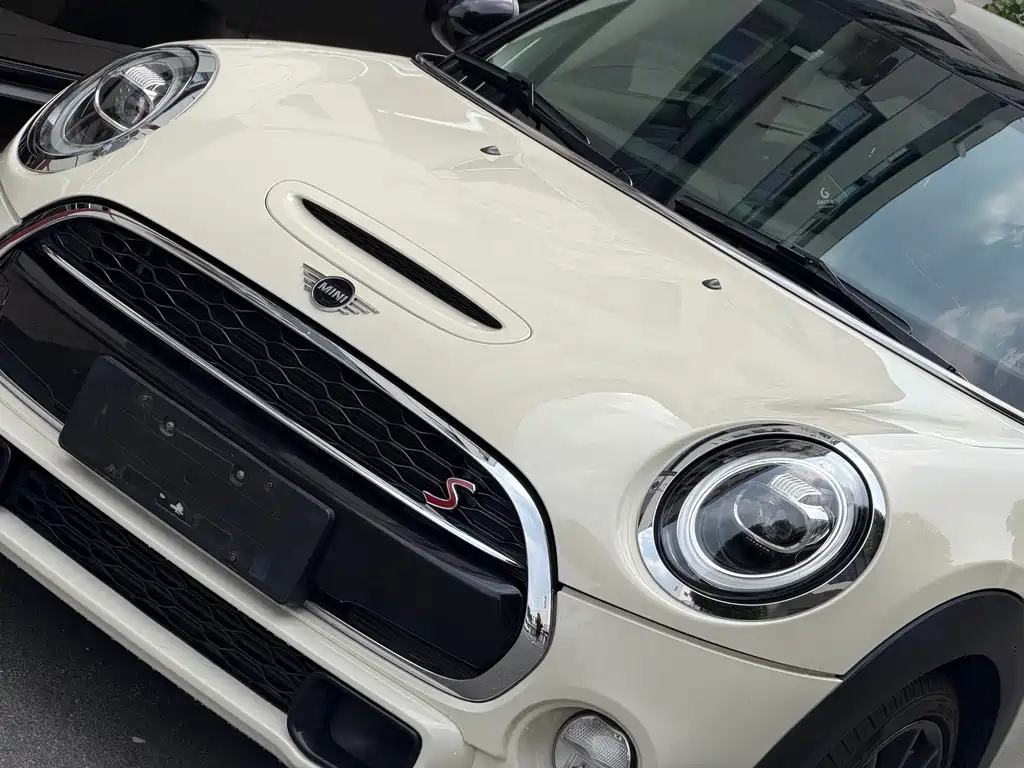 MINI 2.0 T COOPER S Classic 5-door
