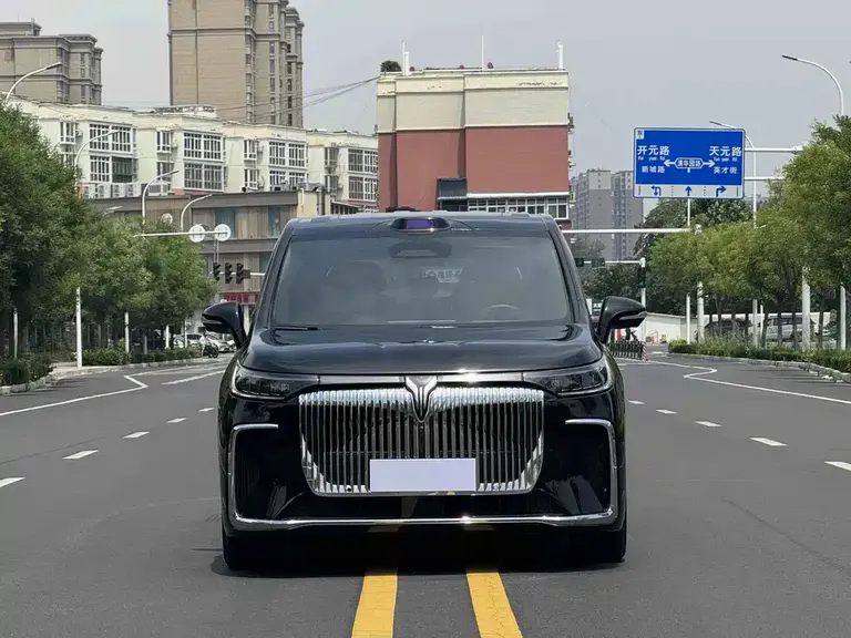 Voyah Dreamer PHEV 4 WD Excellent Qiankun