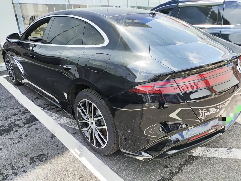 Denza Z9 1100 km 4 WD Max
