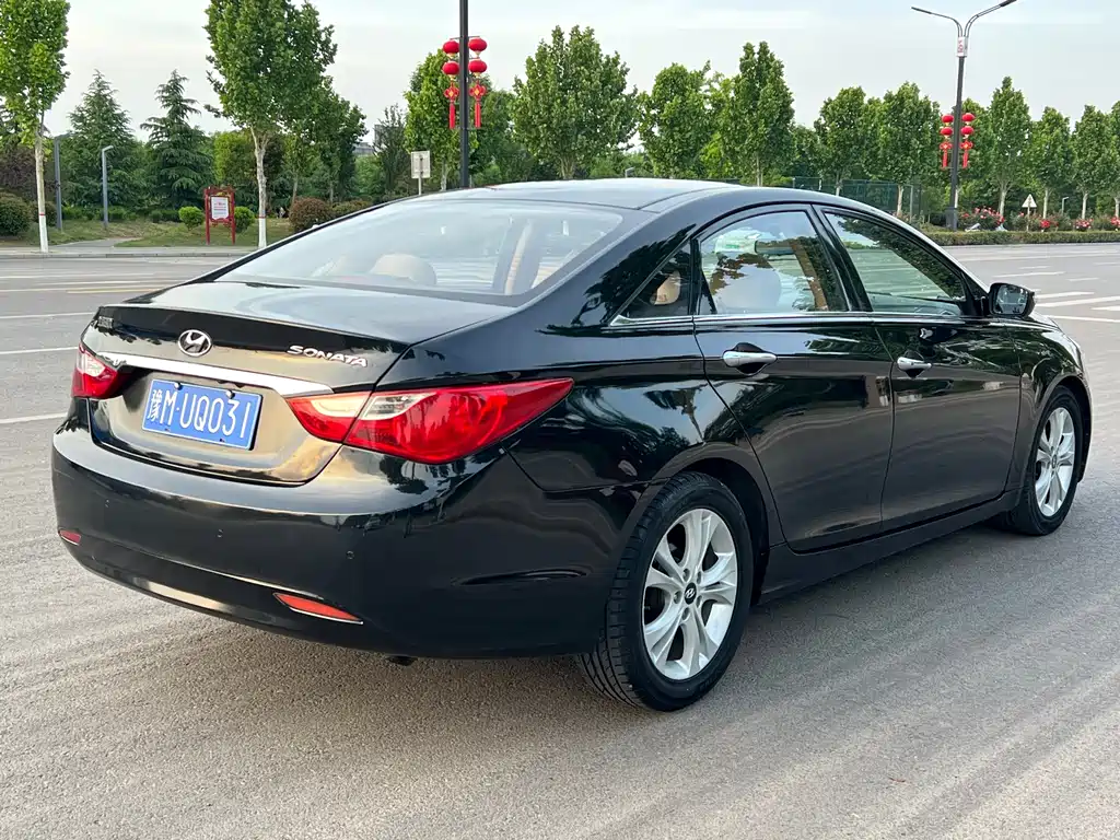 Sonata 2.0 L Auto Luxury