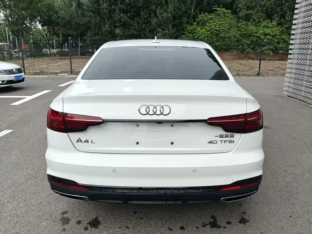 Audi A4 L 40 TFSI Luxury Dynamic