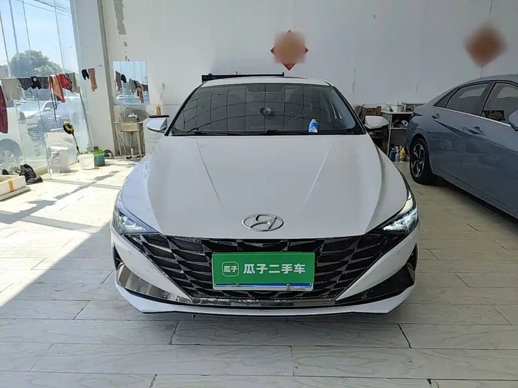 Elantra 1.5 L CVT GLX Elite