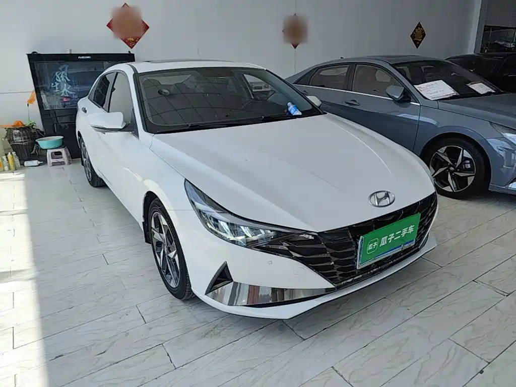 Elantra 1.5 L CVT GLX Elite
