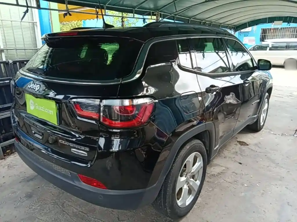 Compass 200 T Auto Home Enjoyment