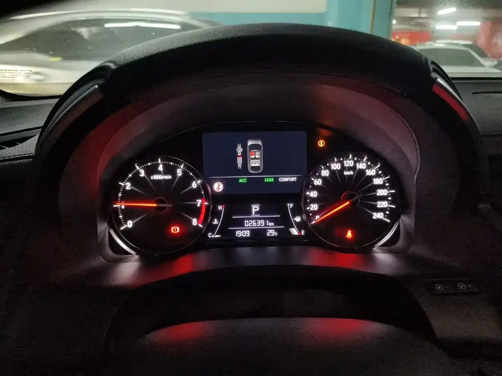 Avancier 370 TURBO 4 WD Premium