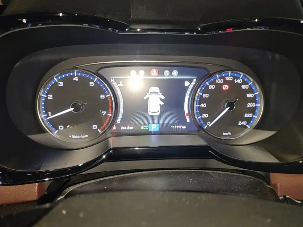 GAC Trumpchi GS8 320 T 2 WD Luxury Connected (7-seat)