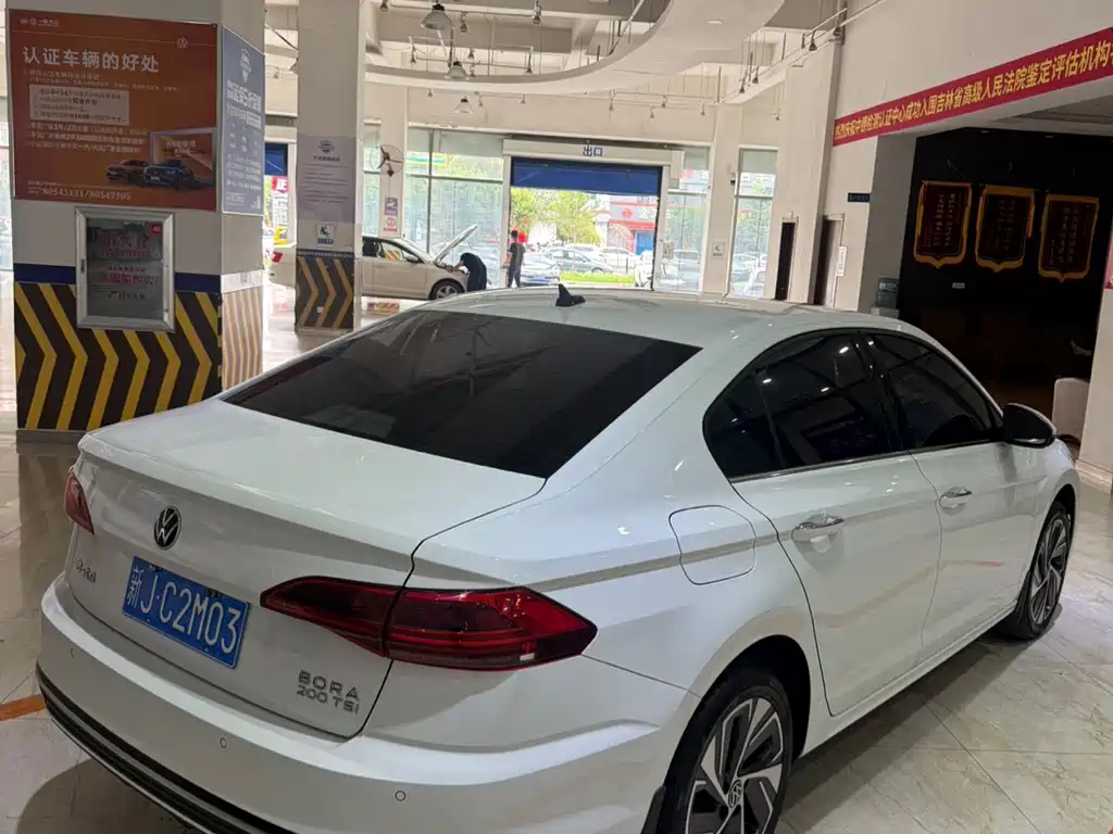 Bora 200 TSI DSG Joy Travel PRO