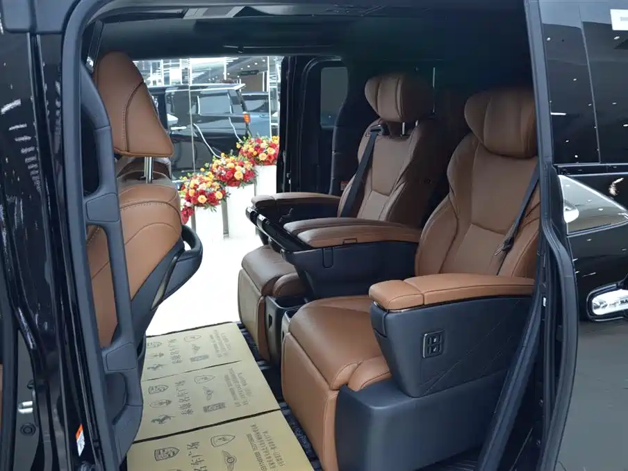 Alphard Dual Engine 2.5 L Premium Enjoyment