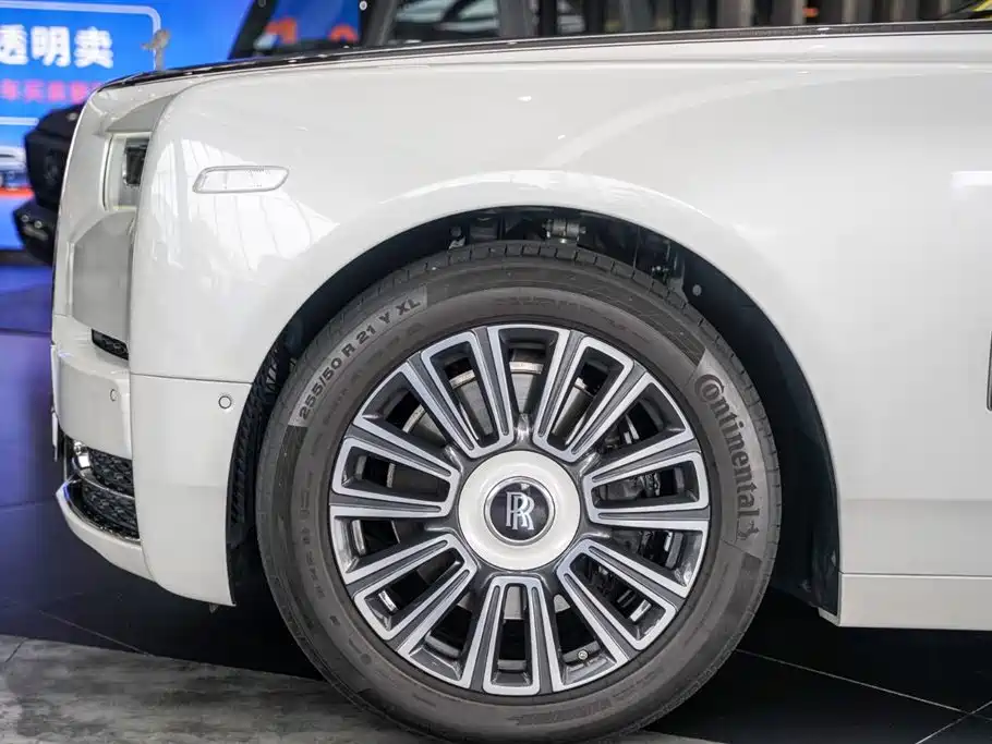 Phantom 6.7 T Standard Wheelbase