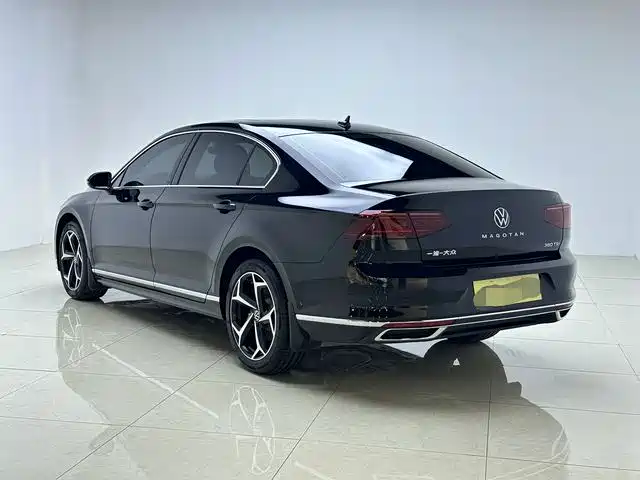Magotan 3000 10 K Selected 380 TSI DSG Luxury