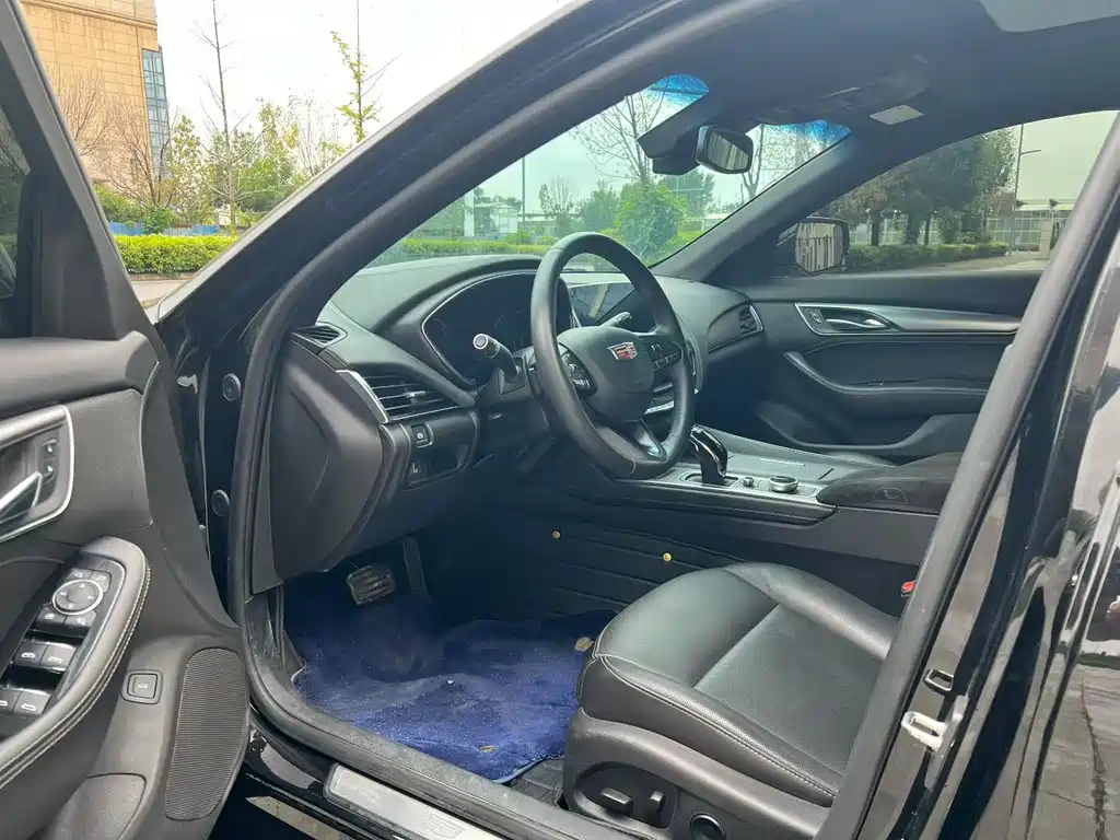 Cadillac CT5 28 T Luxury