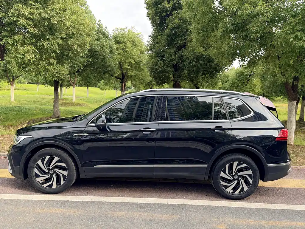 Tiguan L 280 TSI Auto 2 WD Trend Creative Limited