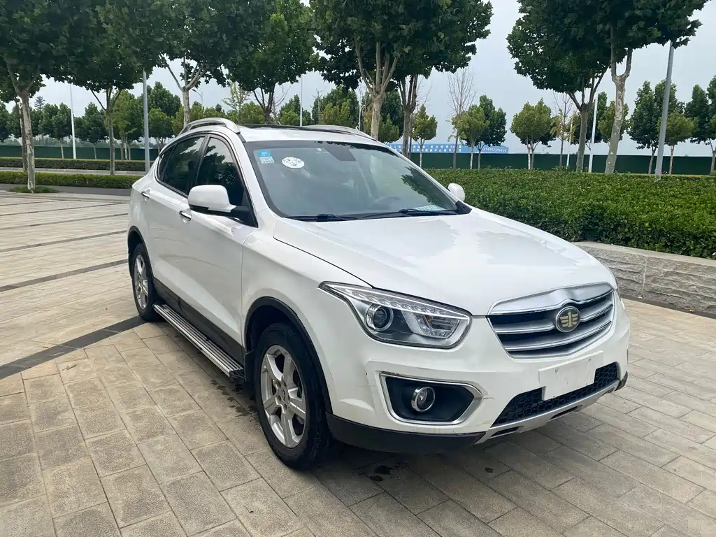 Besturn X80 2.0 L Auto Luxury