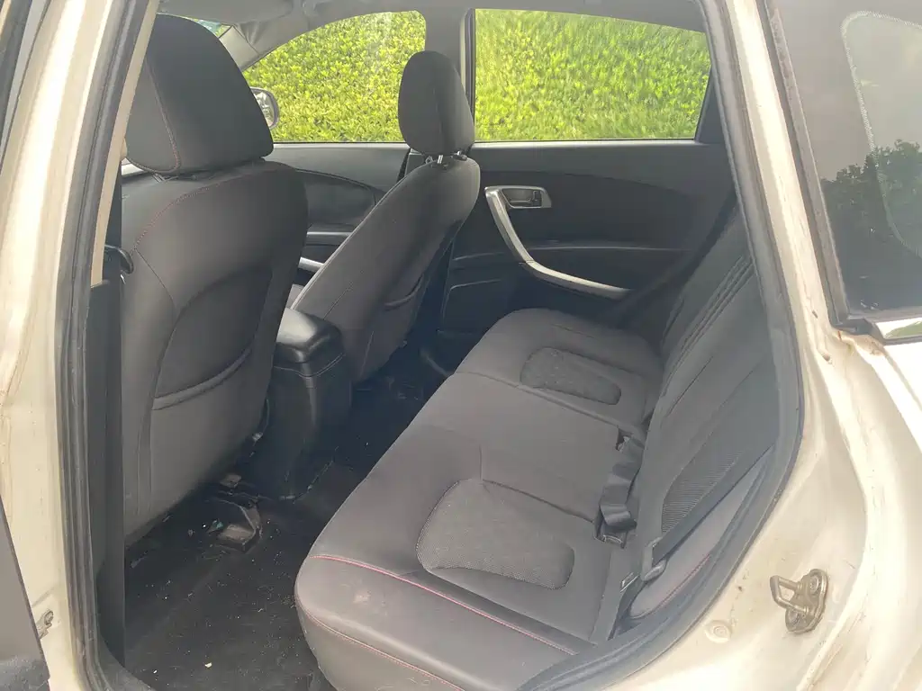 Besturn X80 2.0 L Auto Luxury