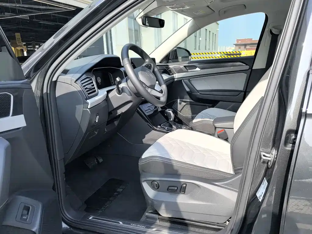 Tayron 280 TSI 2 WD Luxury Plus Advanced