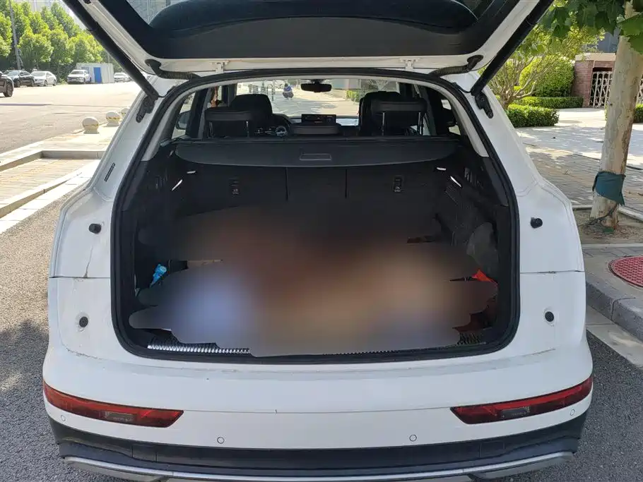 Audi Q5 L Facelift 40 T Luxury Elegant