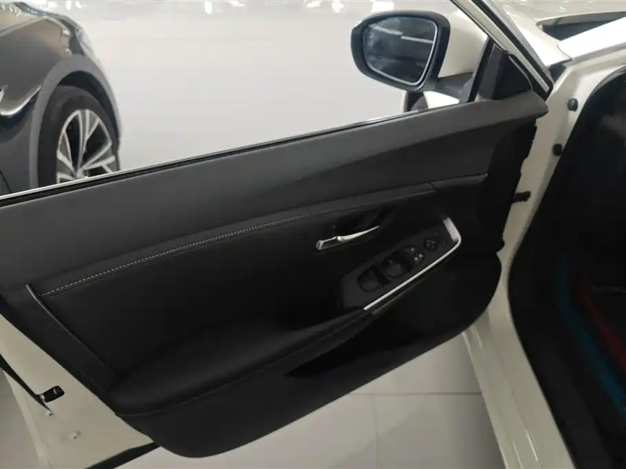 Sylphy 1.6 L XL CVT Joy