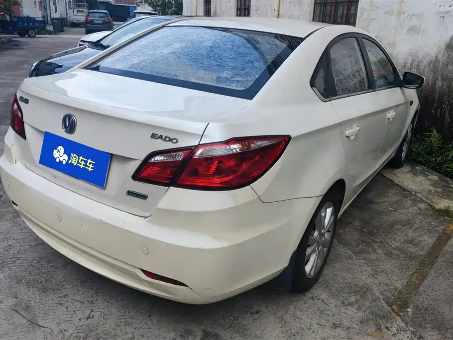 Eado 1.6 L Manual Luxury