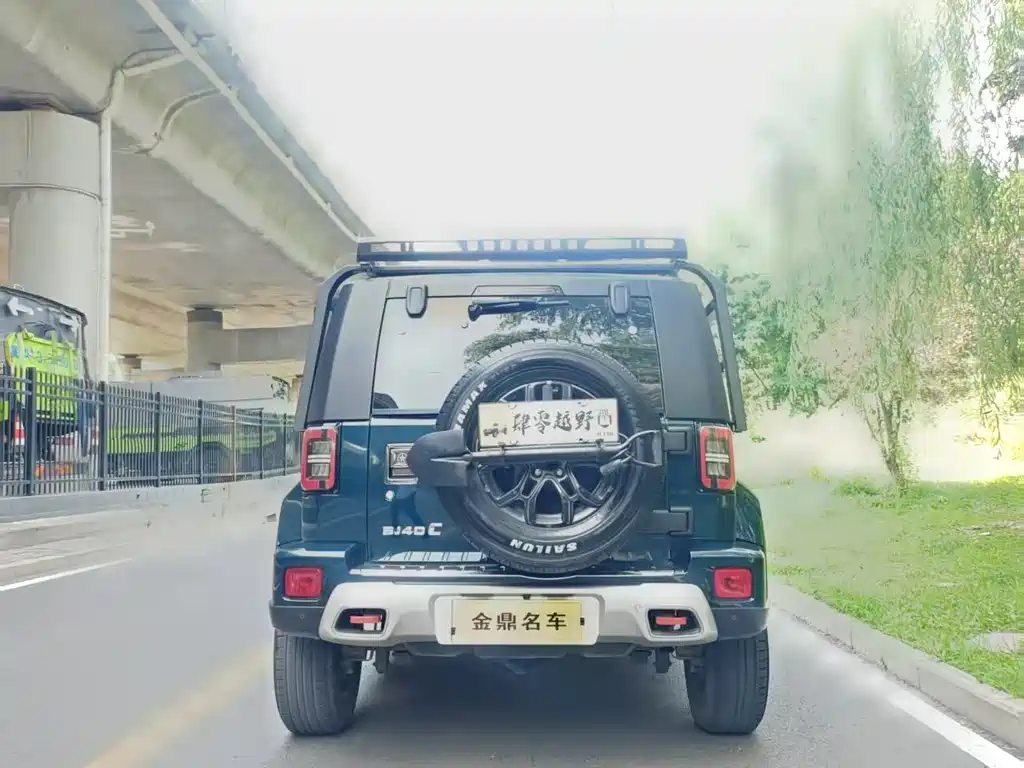 BAIC BJ40 2.0 T Auto 4 WD City Hunter Swordsman