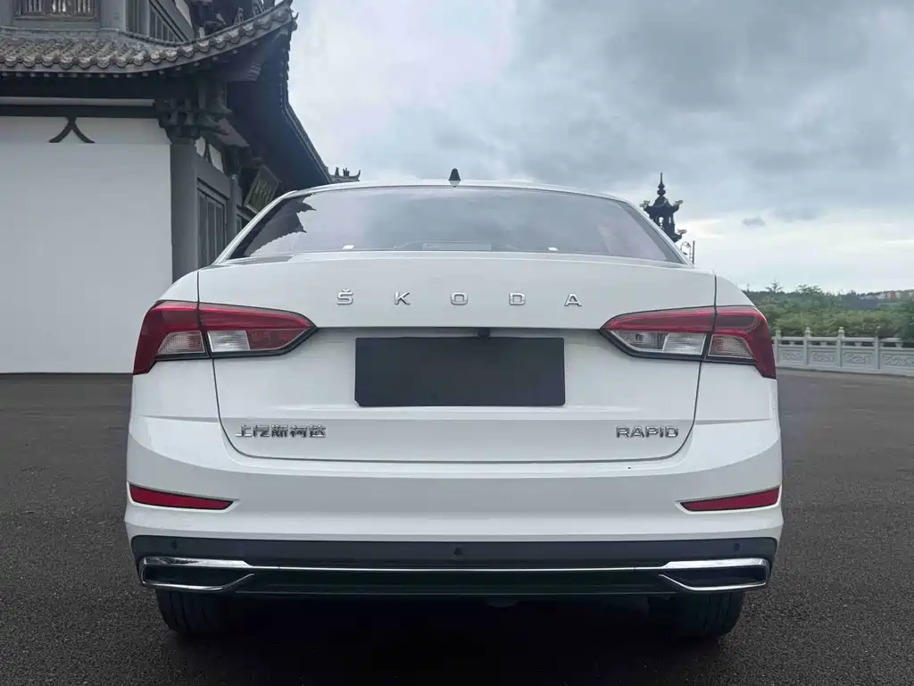 Rapid 1.5 L Auto Comfort Enjoyment