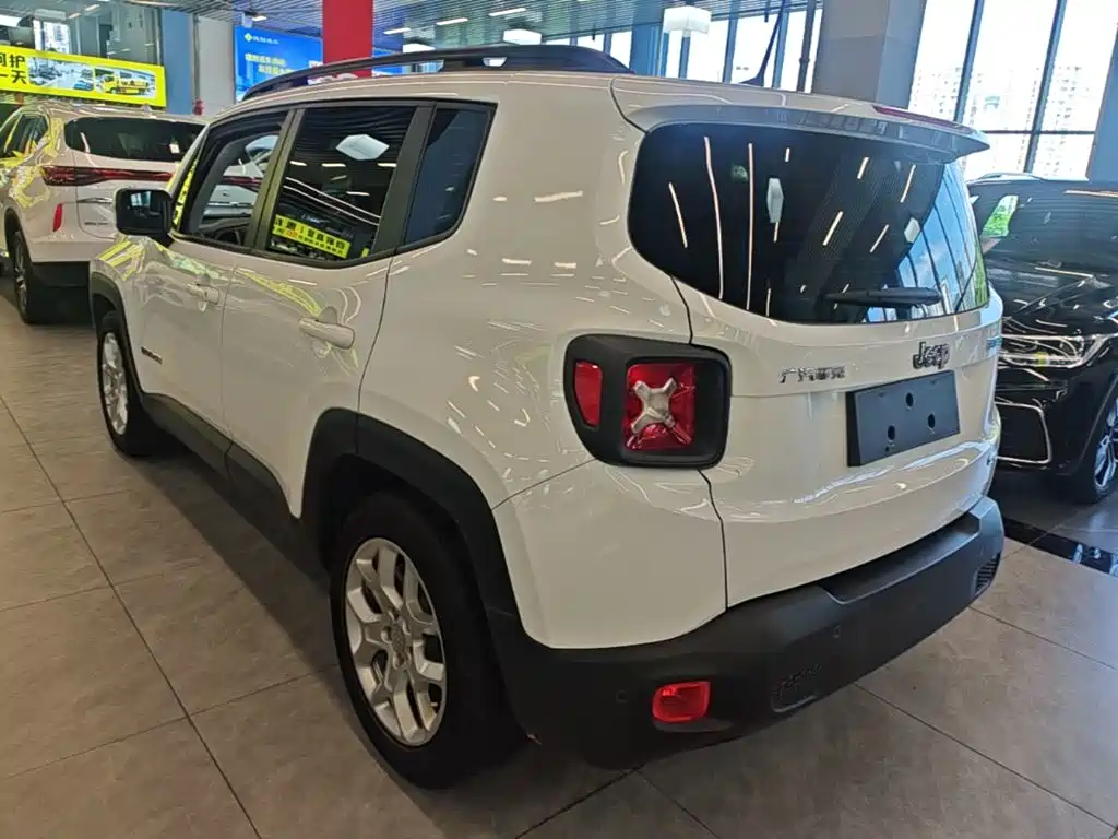 Renegade Connected Large Screen 180 T Auto High Energy