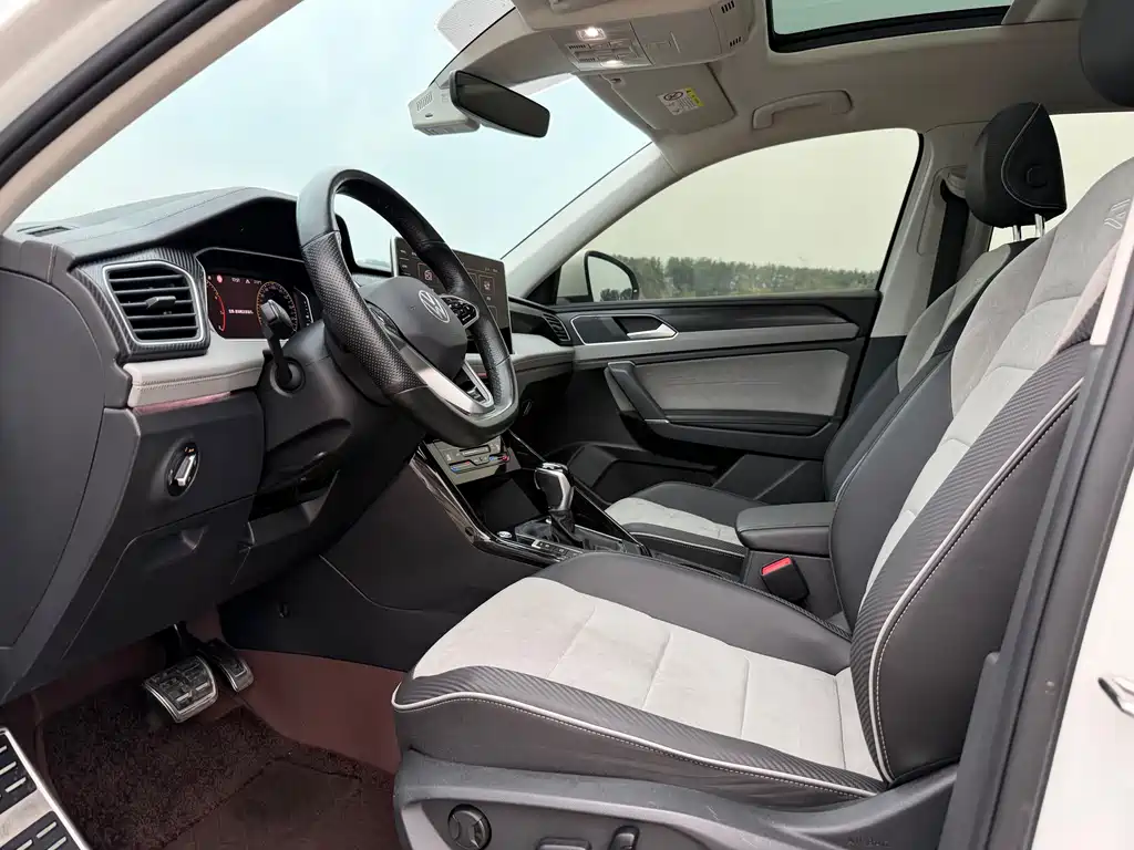 Tayron X 330 TSI 2 WD Flagship Smart