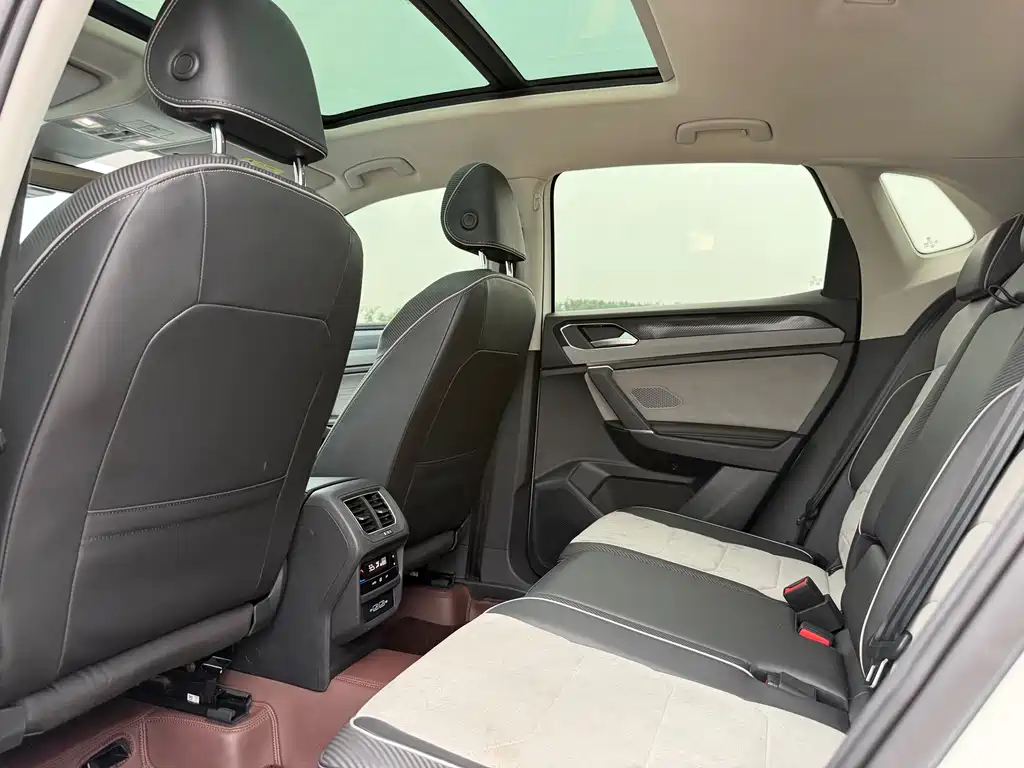 Tayron X 330 TSI 2 WD Flagship Smart