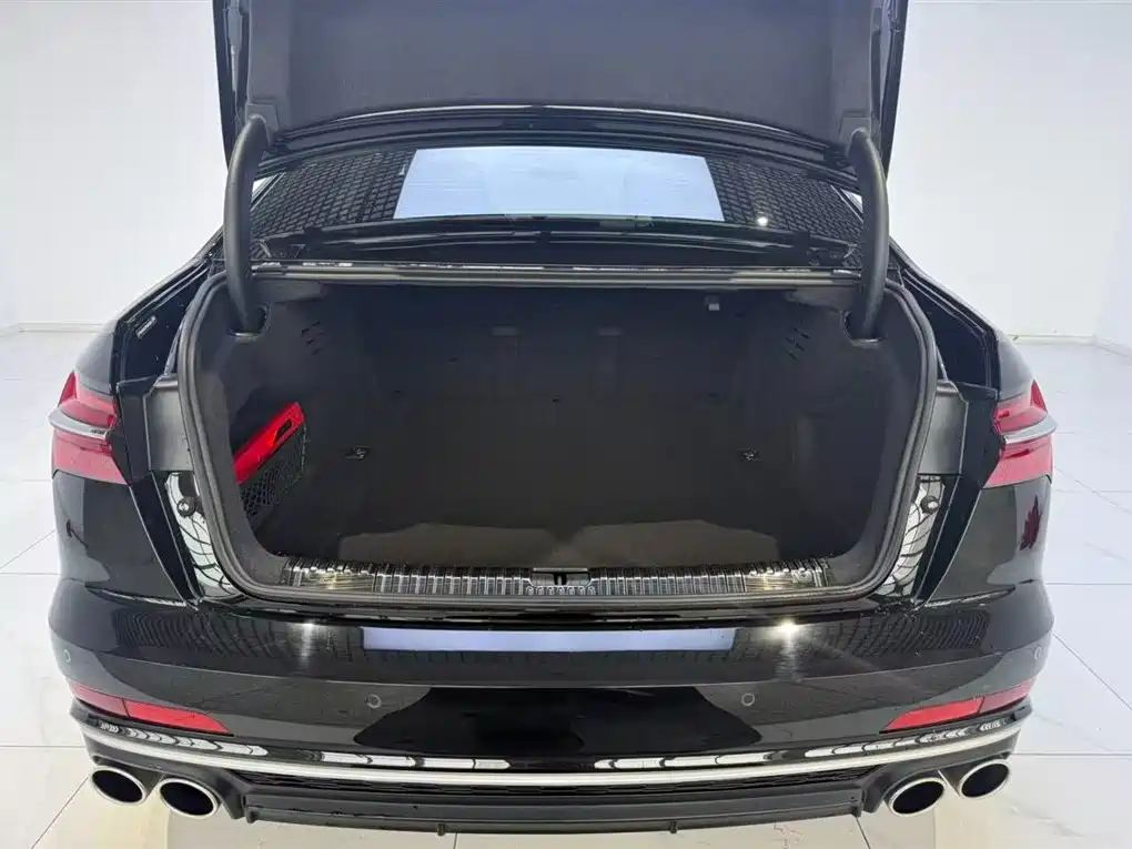 Audi A6 L 奥迪A6 L 2023款 55 TFSI quattro 旗舰动感型