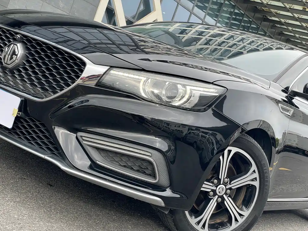 MG6 20 T Auto Trophy10 th Anniversary
