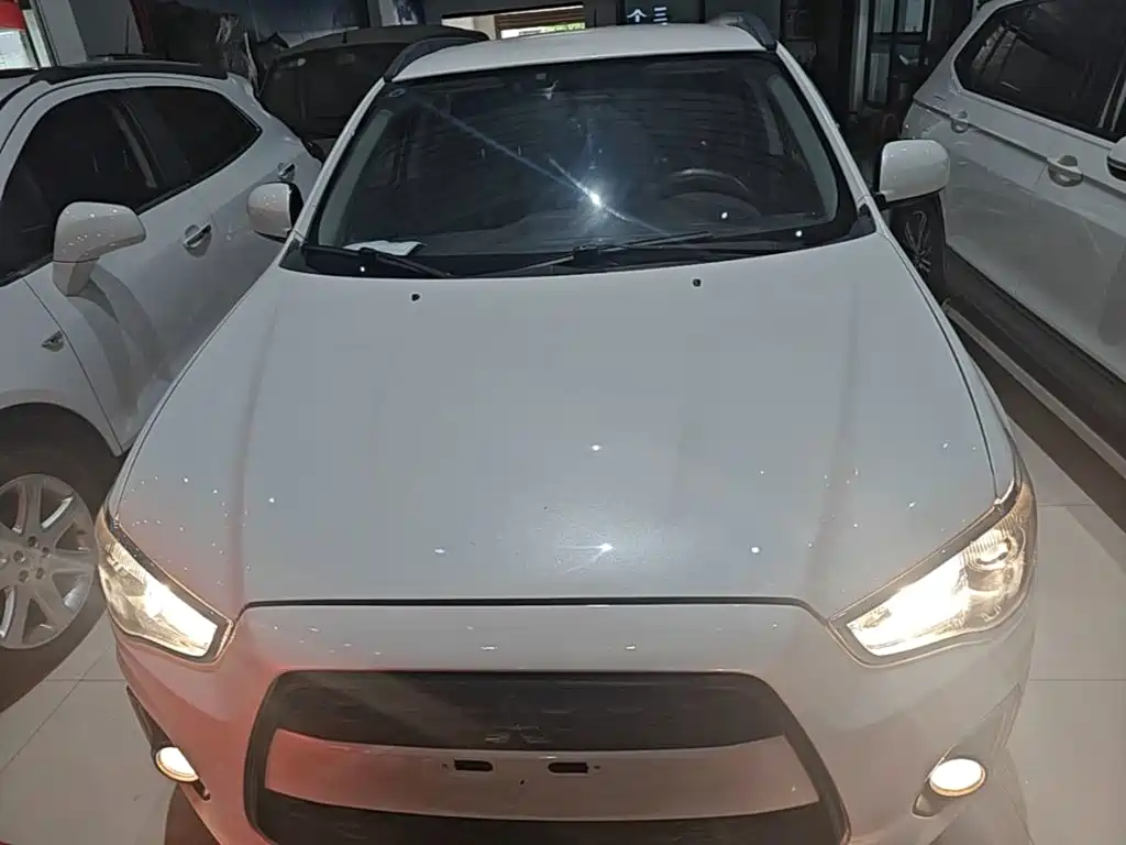 ASX 2.0 L CVT 2 WD Elite