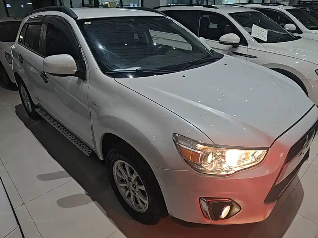 ASX 2.0 L CVT 2 WD Elite