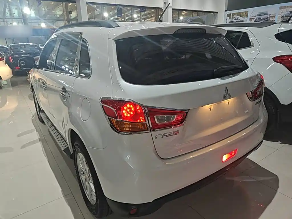 ASX 2.0 L CVT 2 WD Elite