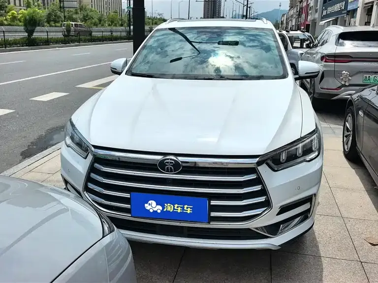 BYD Song Pro 1.5 T Auto Luxury