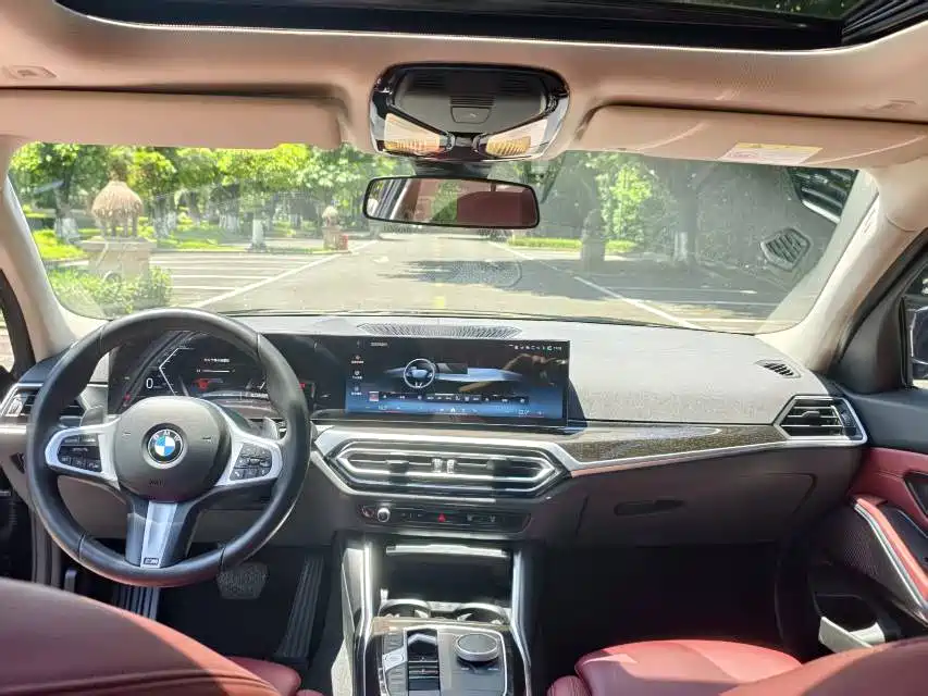 BMW 3 Series 325 i M Sport Night Package