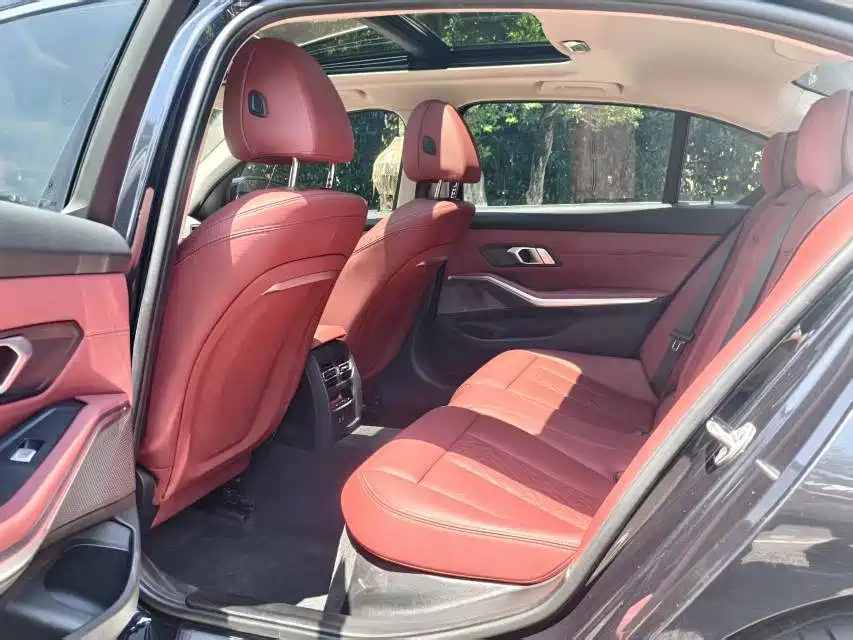 BMW 3 Series 325 i M Sport Night Package