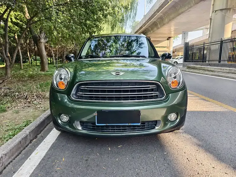 MINI COUNTRYMAN 1.6 L COOPER Fun