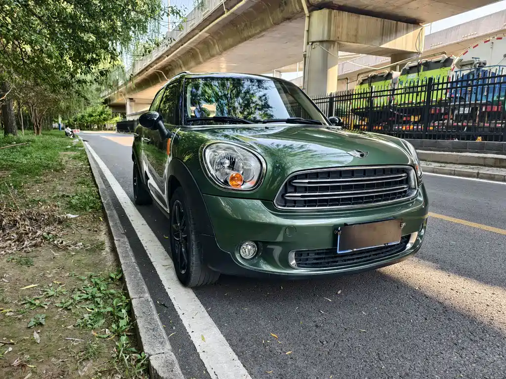 MINI COUNTRYMAN 1.6 L COOPER Fun
