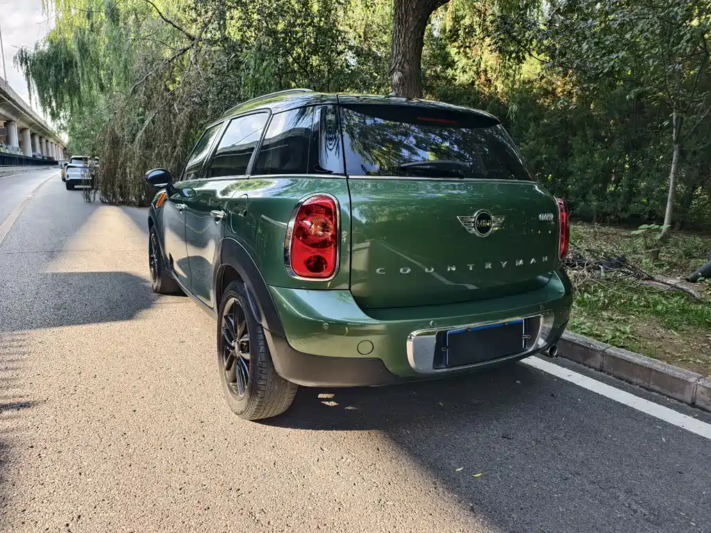 MINI COUNTRYMAN 1.6 L COOPER Fun