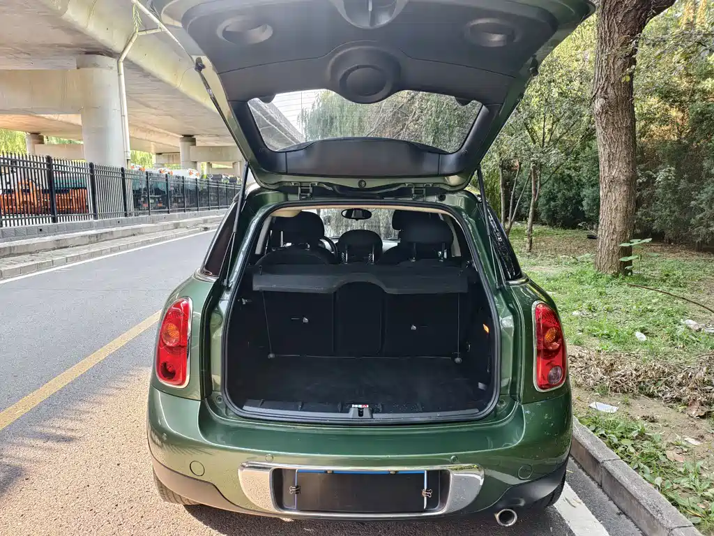 MINI COUNTRYMAN 1.6 L COOPER Fun
