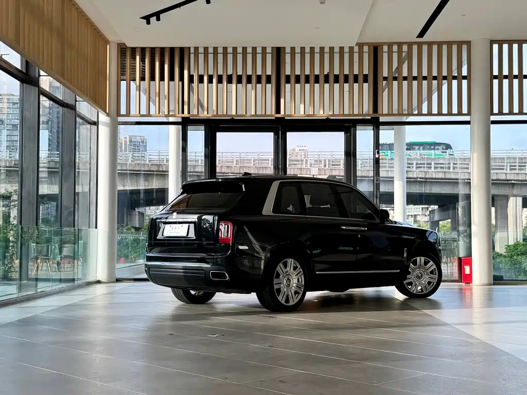 Cullinan 5-seat