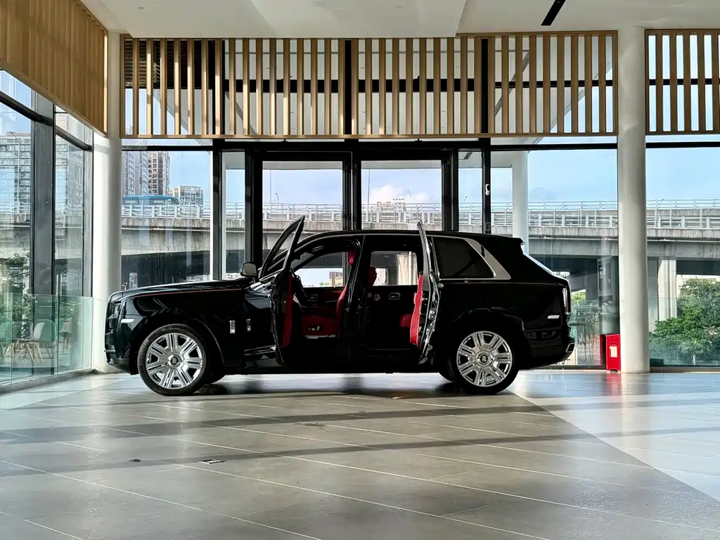 Cullinan 5-seat