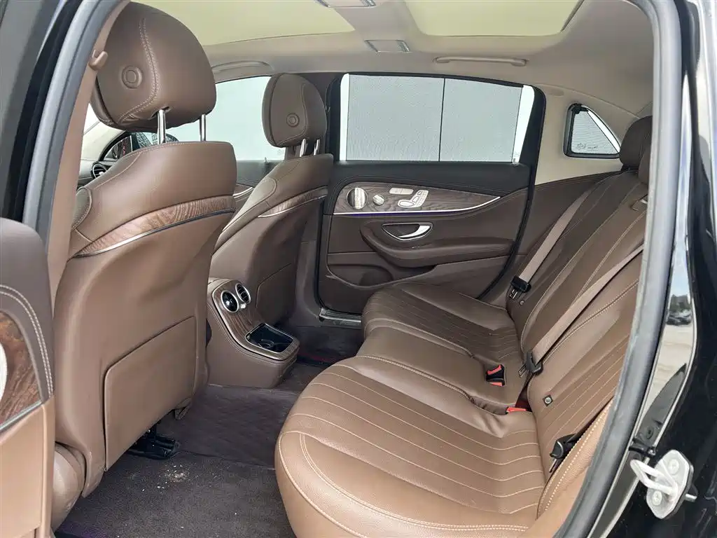 Mercedes-Benz E-Class Facelift E 300 L Luxury