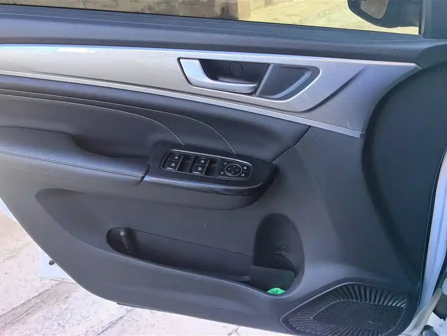 Haval M6 PLUS 1.5 T Manual Elite Connected