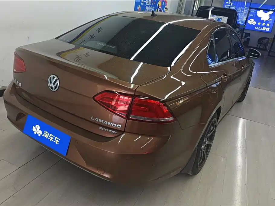Lamando 280 TSI DSG Comfort