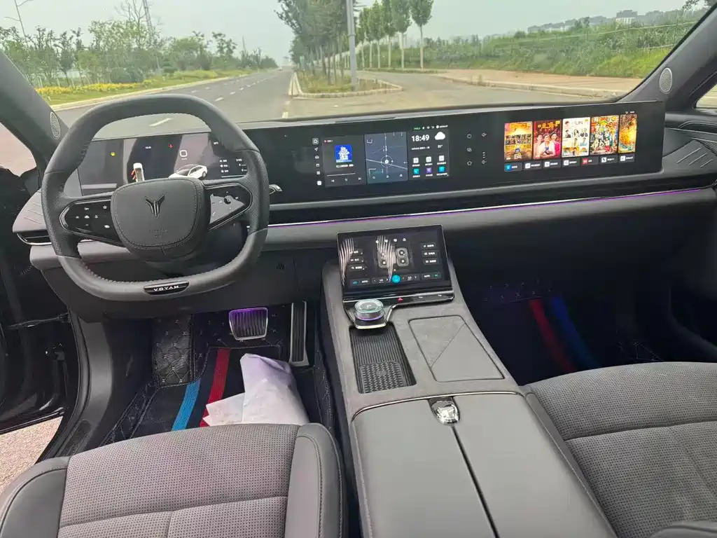 Voyah Zhuiguang PHEV 4 WD Ultra Long Range Flagship
