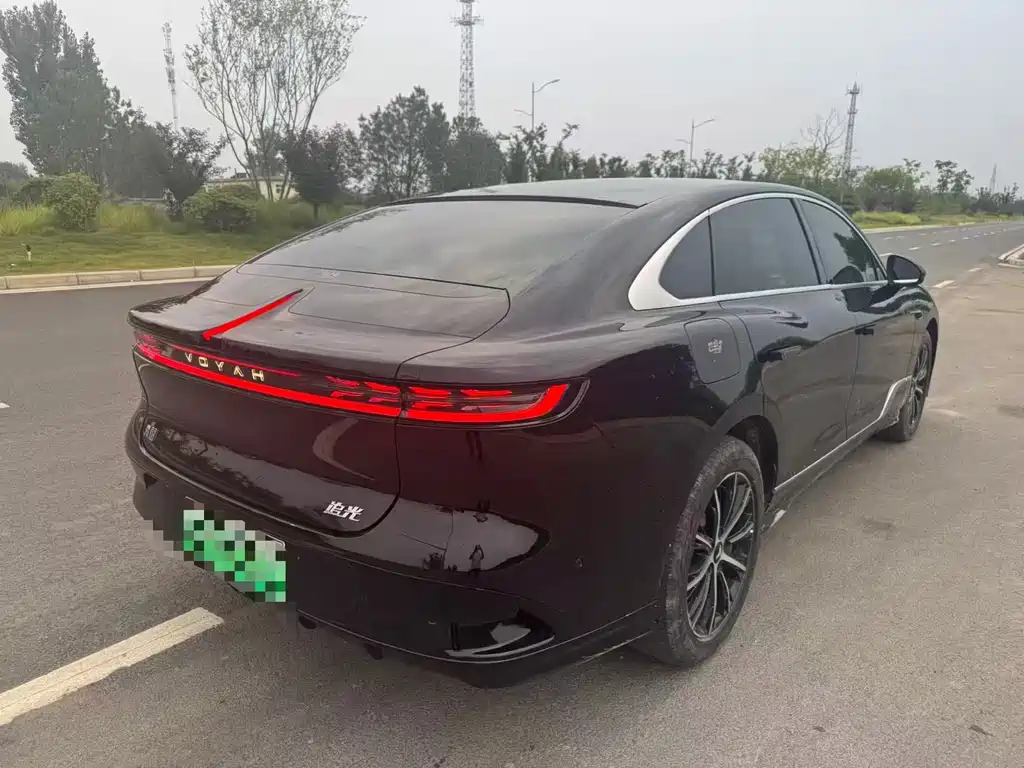 Voyah Zhuiguang PHEV 4 WD Ultra Long Range Flagship
