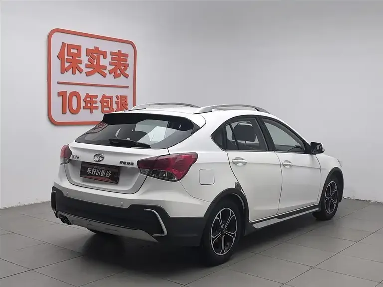 Soueast V6 Lingshi V6菱仕 2015款 CROSS 1.5 L 手动智尊型