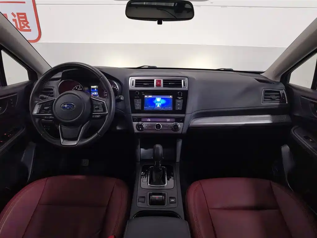 Legacy Facelift 2.5 i AWD Style